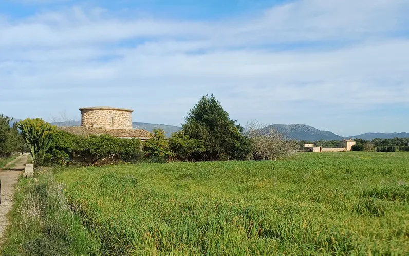 Fantastyczna rustykalna nieruchomość zaledwie 10 minut od plaży