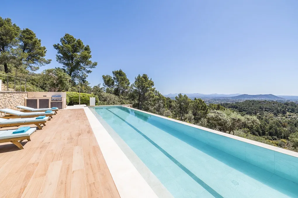 Lyxig modern finca med utsikt-14