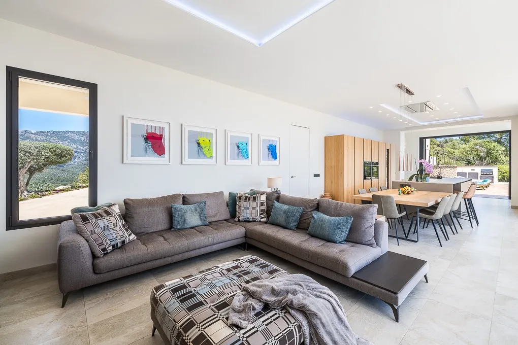 Lussuosa finca moderna con vista-7