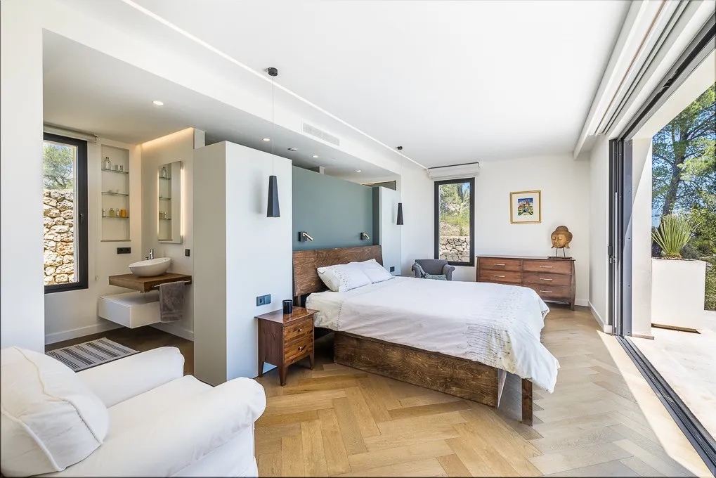 Lyxig modern finca med utsikt-9