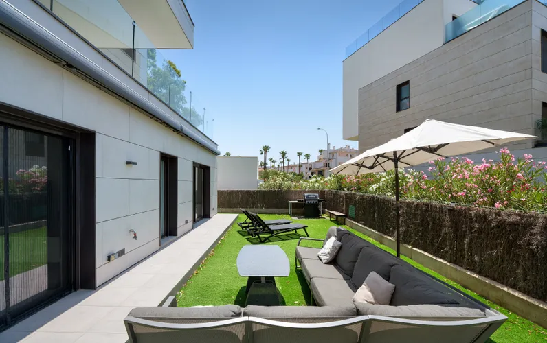 Modern Ground-Floor Apartment with two private gardens in an exclusive New-Build Residential Complex in Santa Ponsa