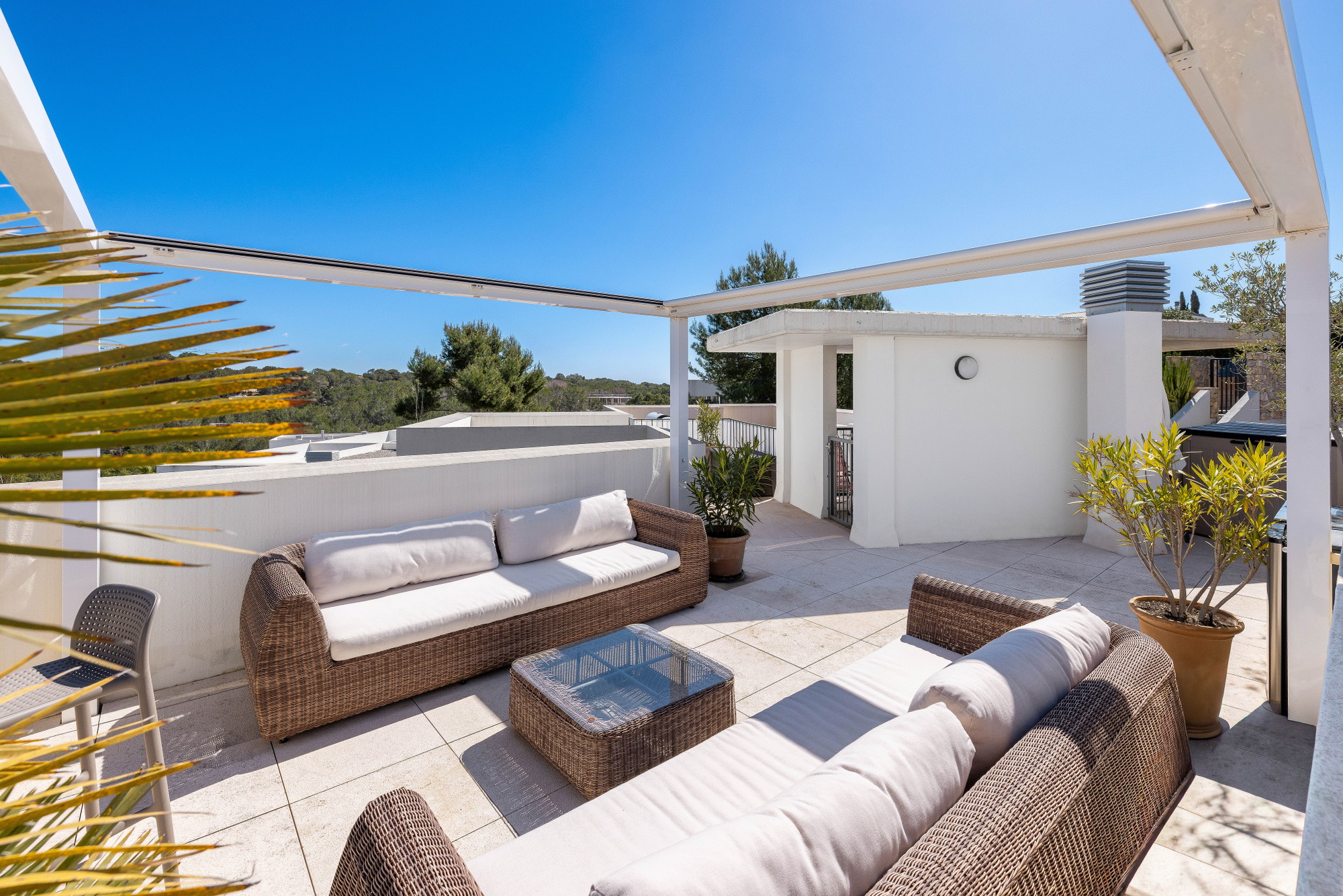 Sea View Penthouse Near The Beach With Spectacular Rooftop Terrace 