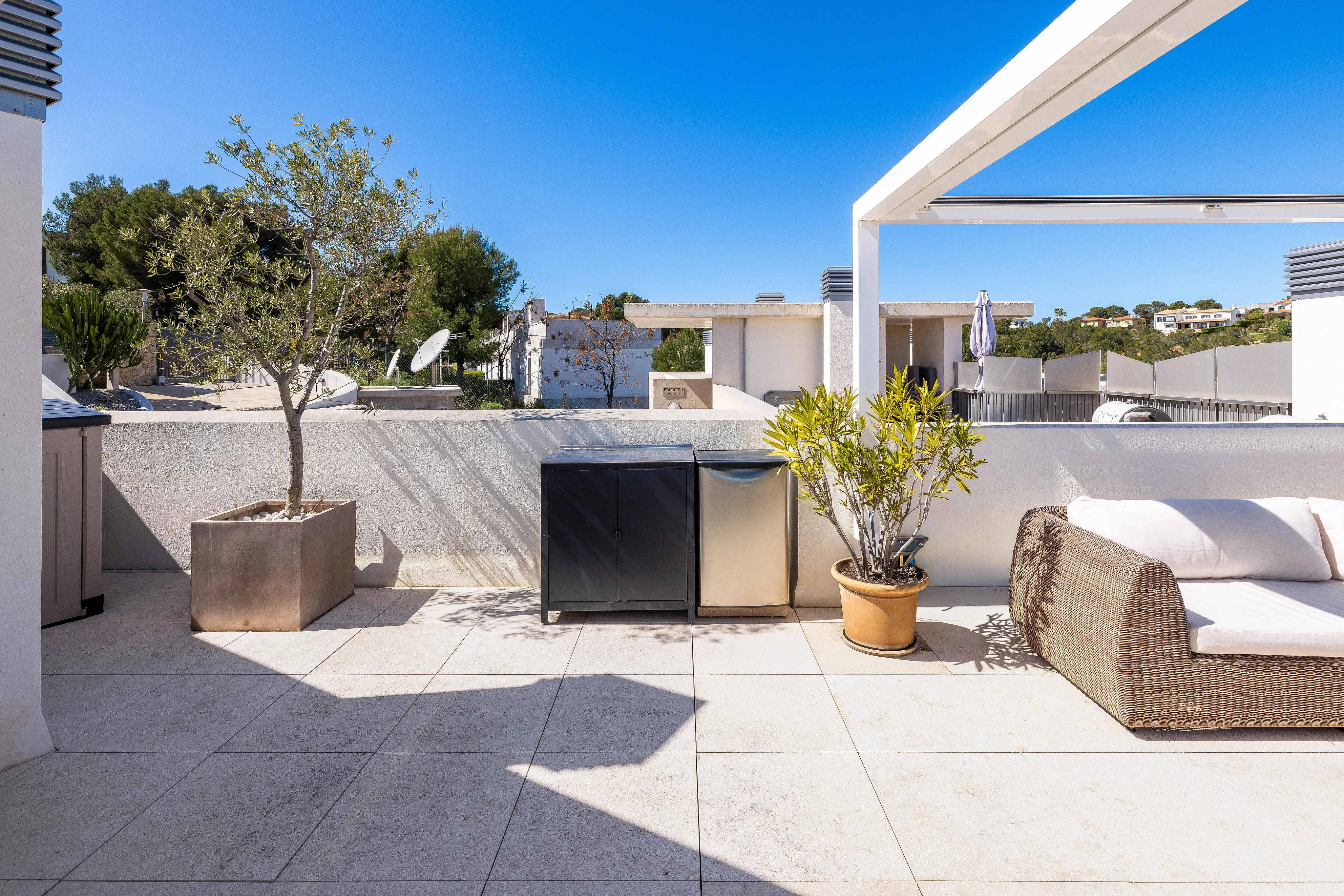 Ático con vistas al mar cerca de la playa con espectacular azotea-13
