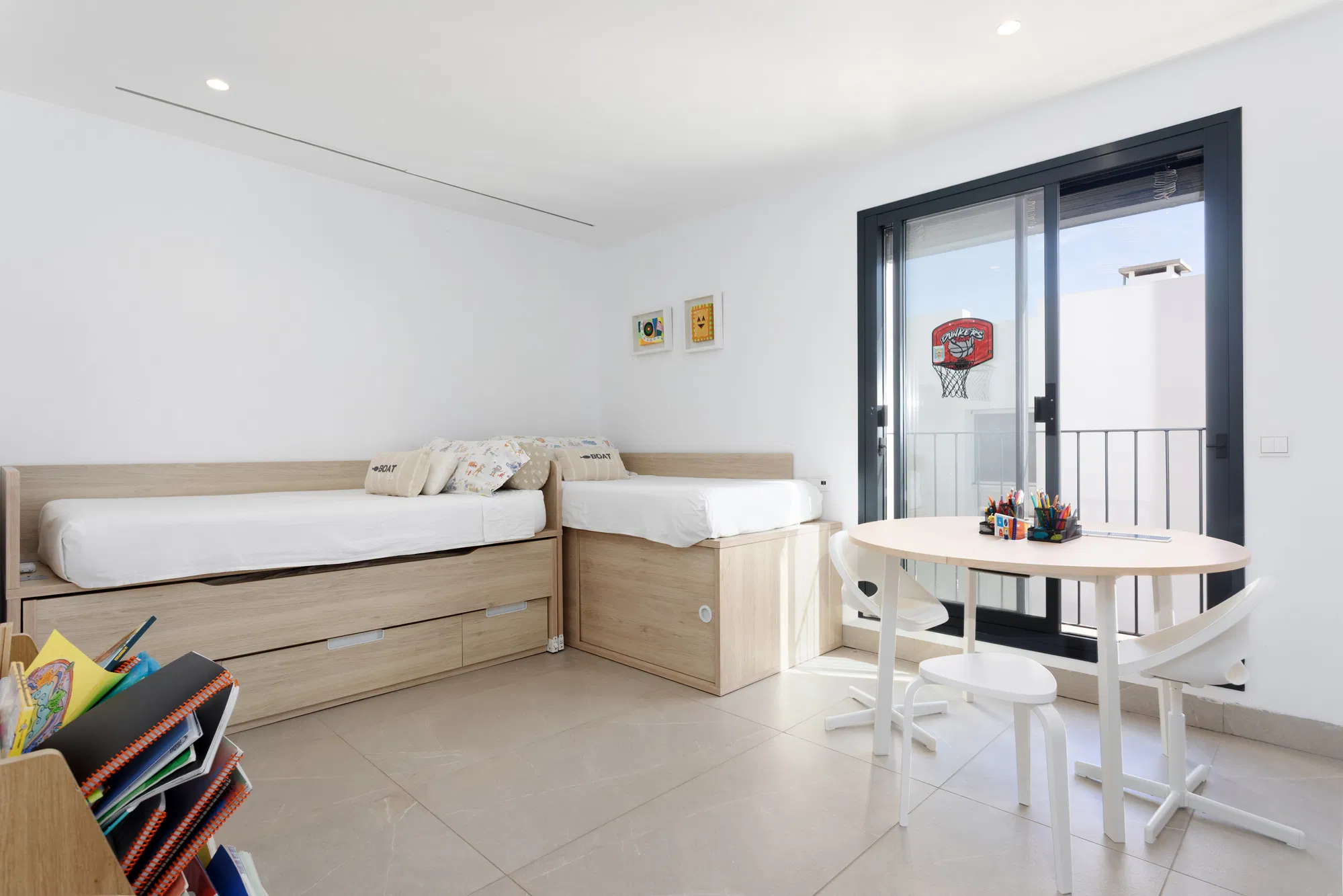 Impressionant vila familiar en una ubicació privilegiada-16
