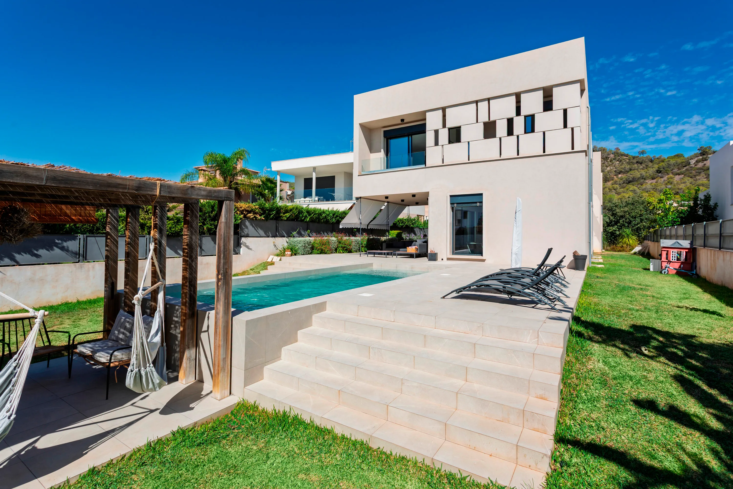 Impresionante villa familiar en una ubicación privilegiada-18