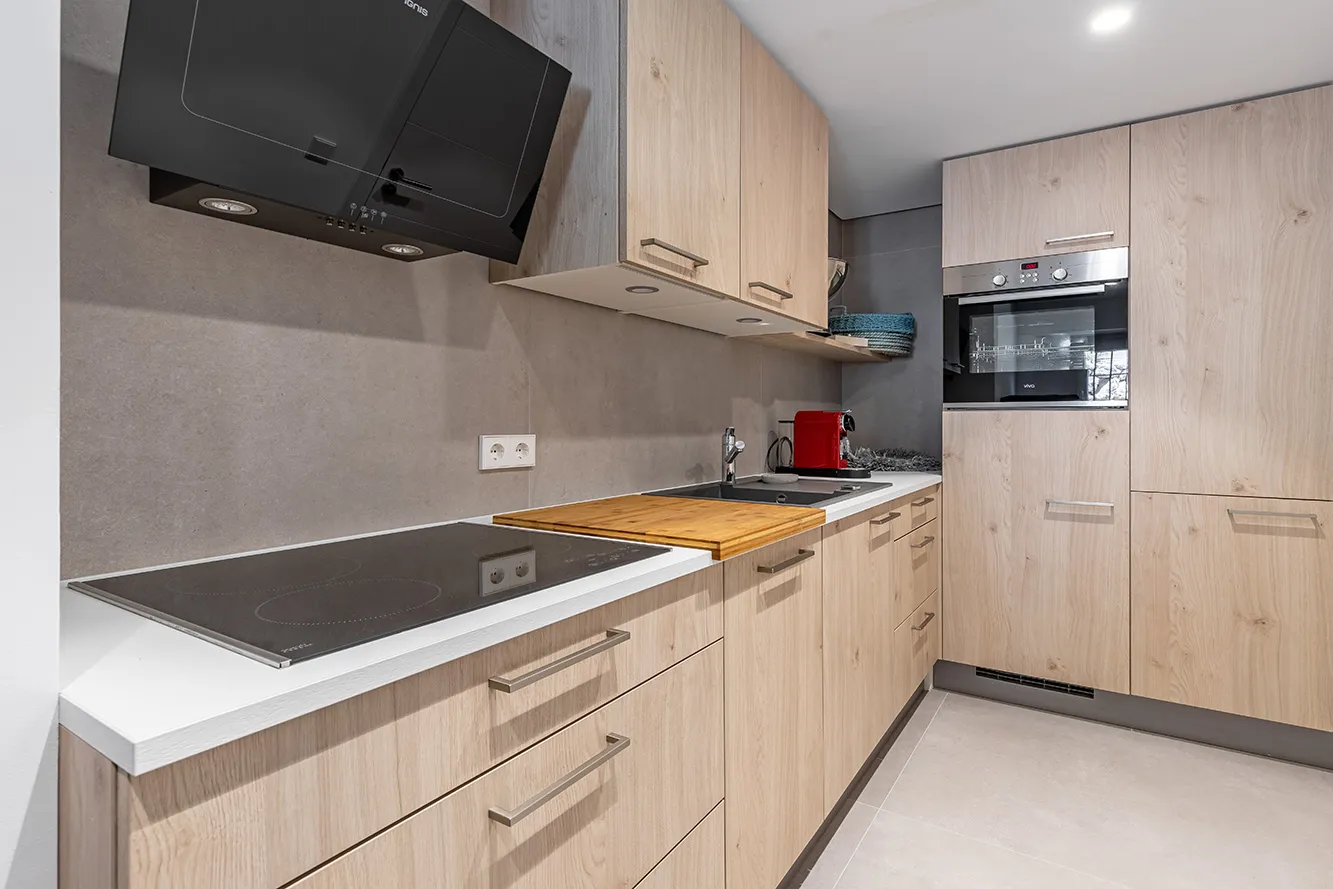 Spectaculair gelegen villa aan zee-15