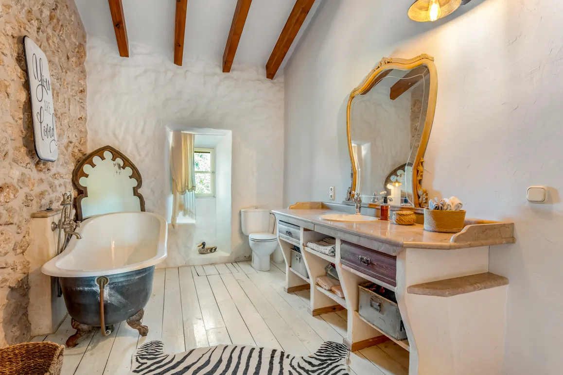 Historic natural stone finca, renovated with great attention to detail and offering breathtaking landscape views-11