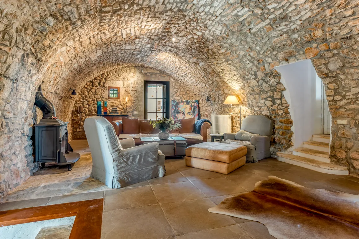 Historic natural stone finca, renovated with great attention to detail and offering breathtaking landscape views-7