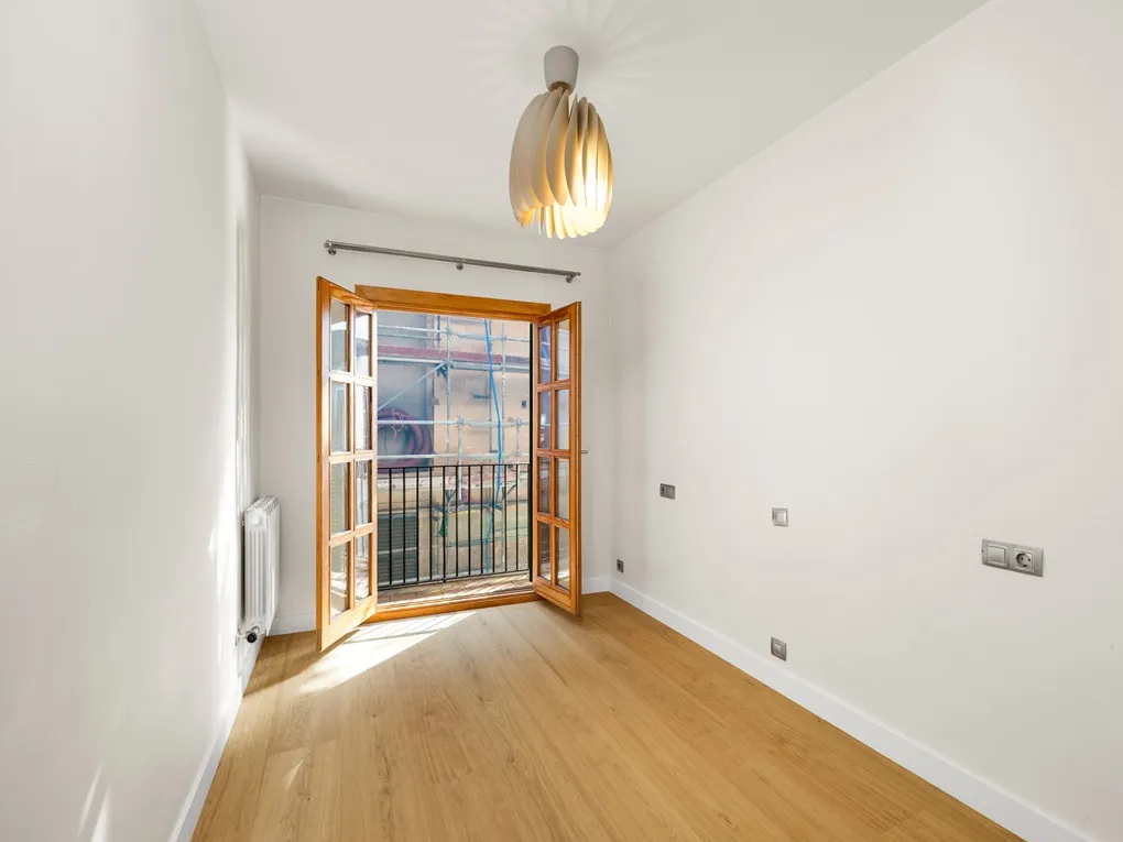 Elegant apartment with two parking spaces near the cathedral-8