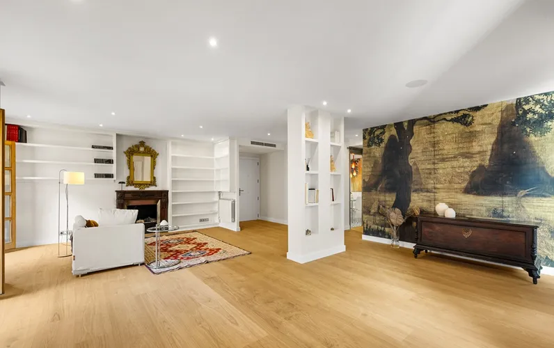 Elegant apartment with two parking spaces near the cathedral