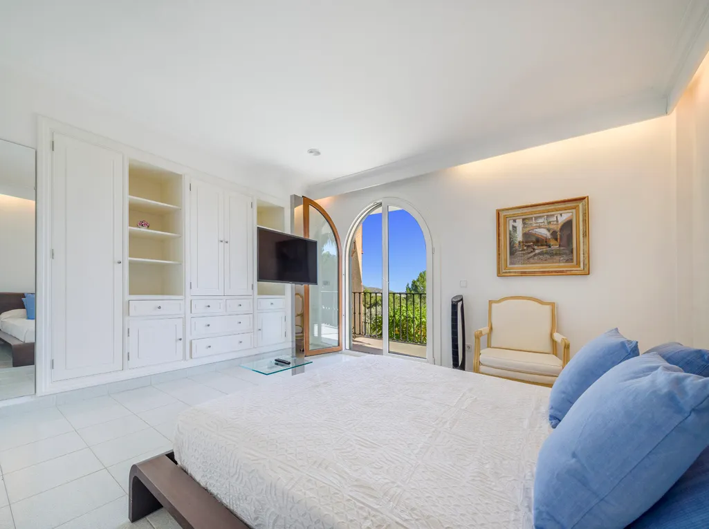 Luksusowy i przestronny dom rodzinny na sprzedaż, Puerto Pollensa-14