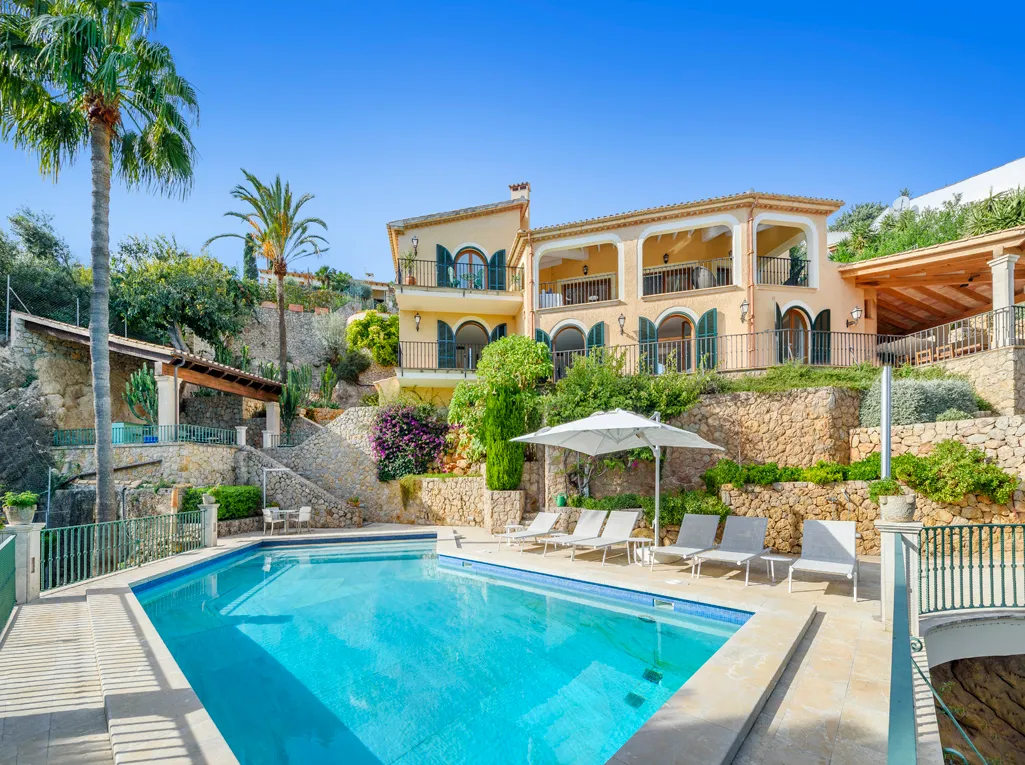 Luksusowy i przestronny dom rodzinny na sprzedaż, Puerto Pollensa-2