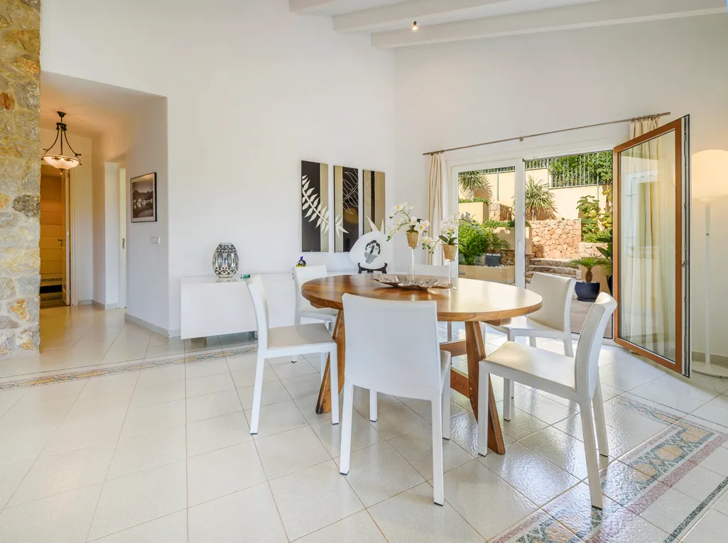 Luxurious and spacious family home-6