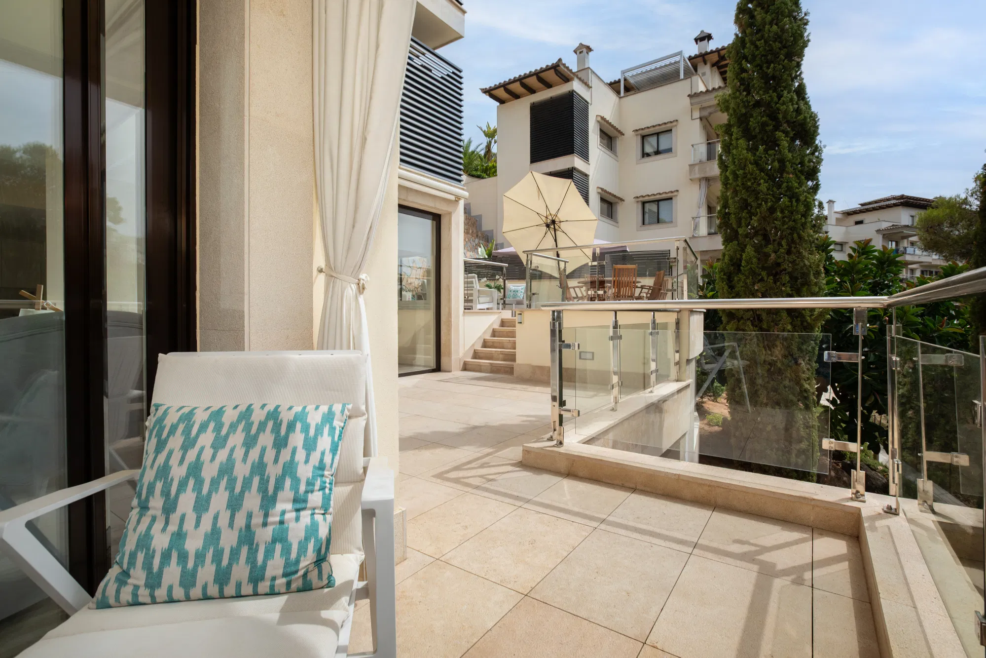 Light-Flooded, modern Apartment in an Exclusive Community in Cas Català-18