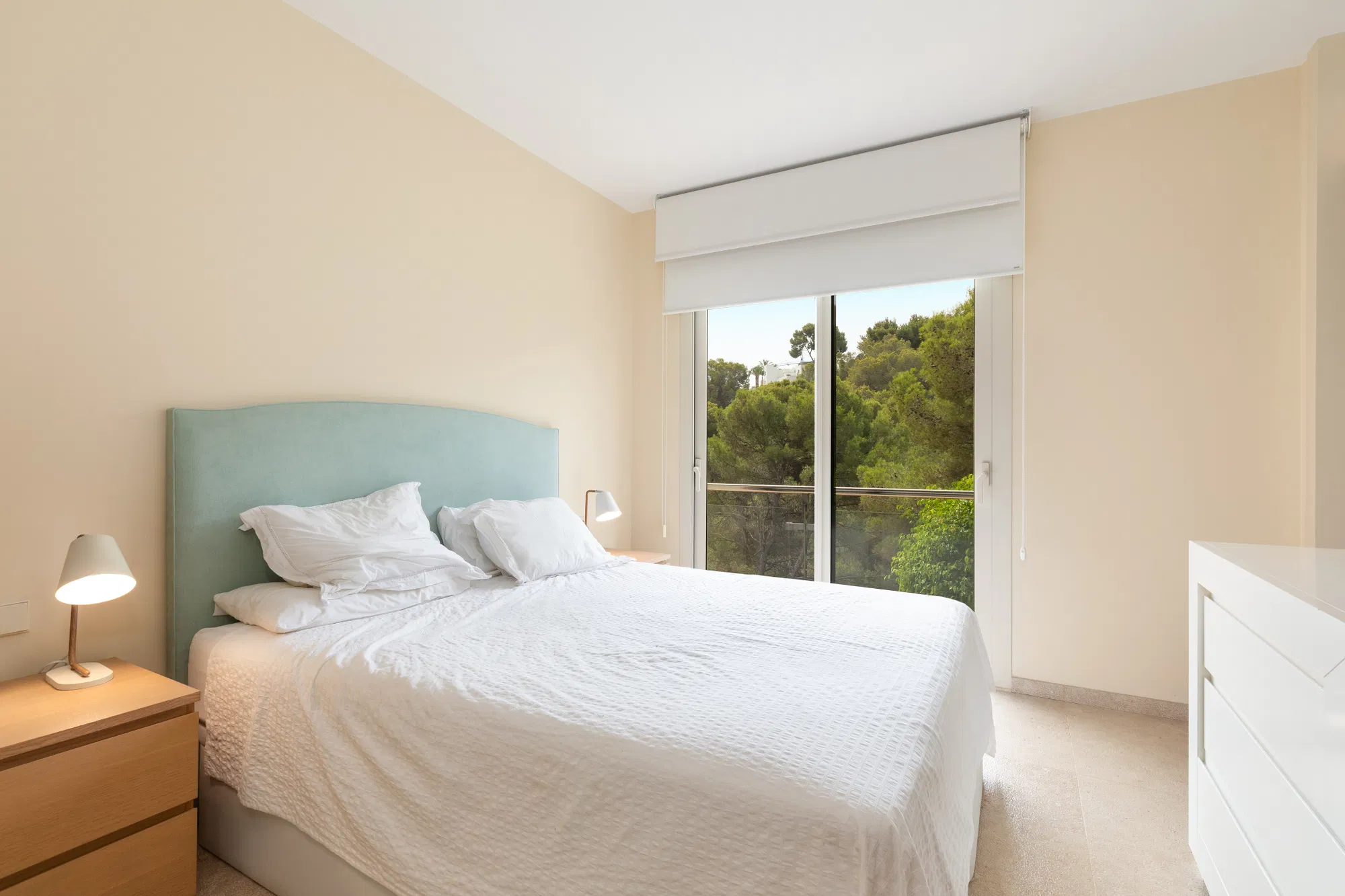 Light-Flooded, modern Apartment in an Exclusive Community in Cas Català-14