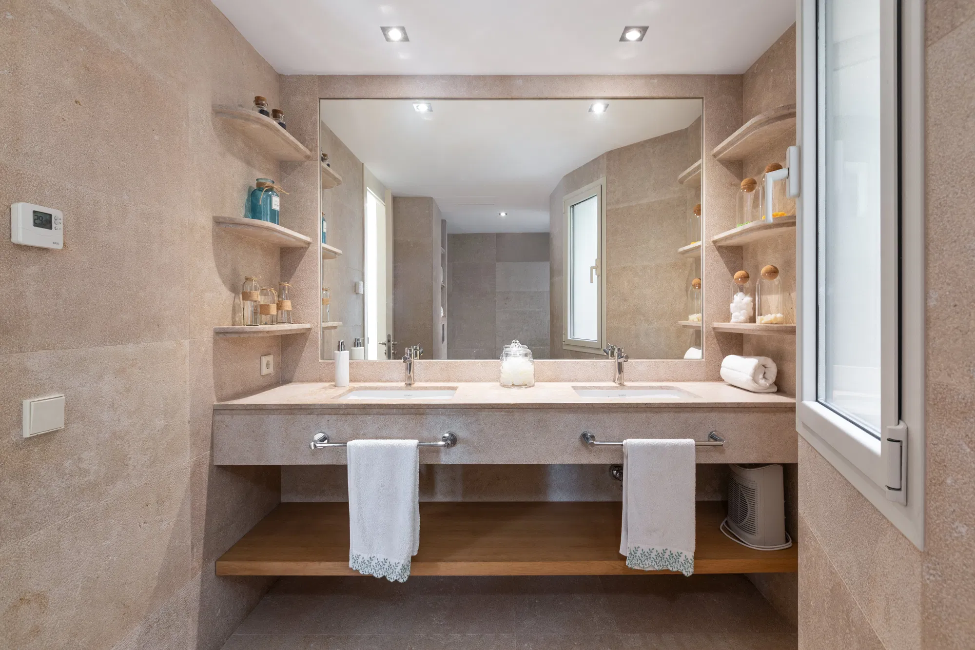 Light-Flooded, modern Apartment in an Exclusive Community in Cas Català-13