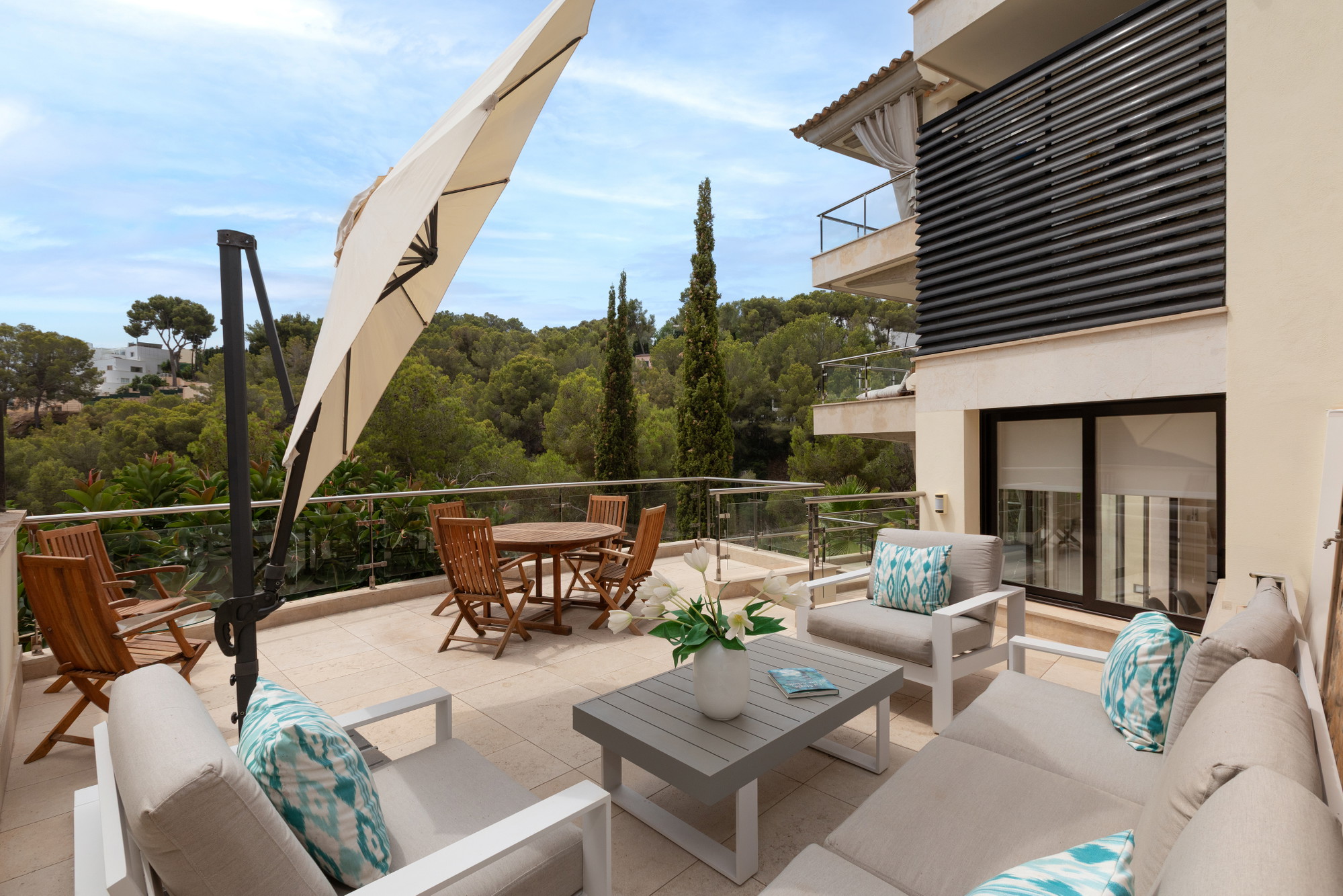 Light-Flooded, modern Apartment in an Exclusive Community in Cas Català-3