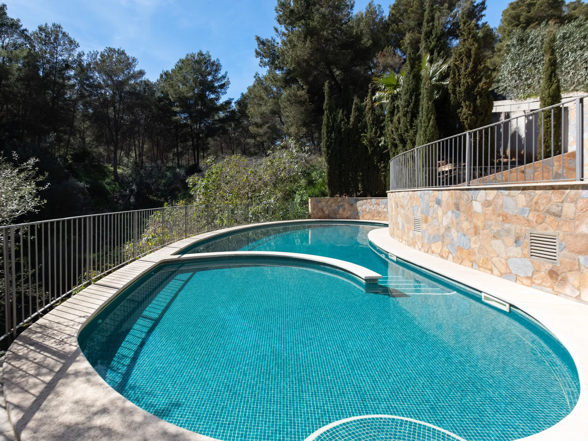 Light-Flooded, modern Apartment in an Exclusive Community in Cas Català-2