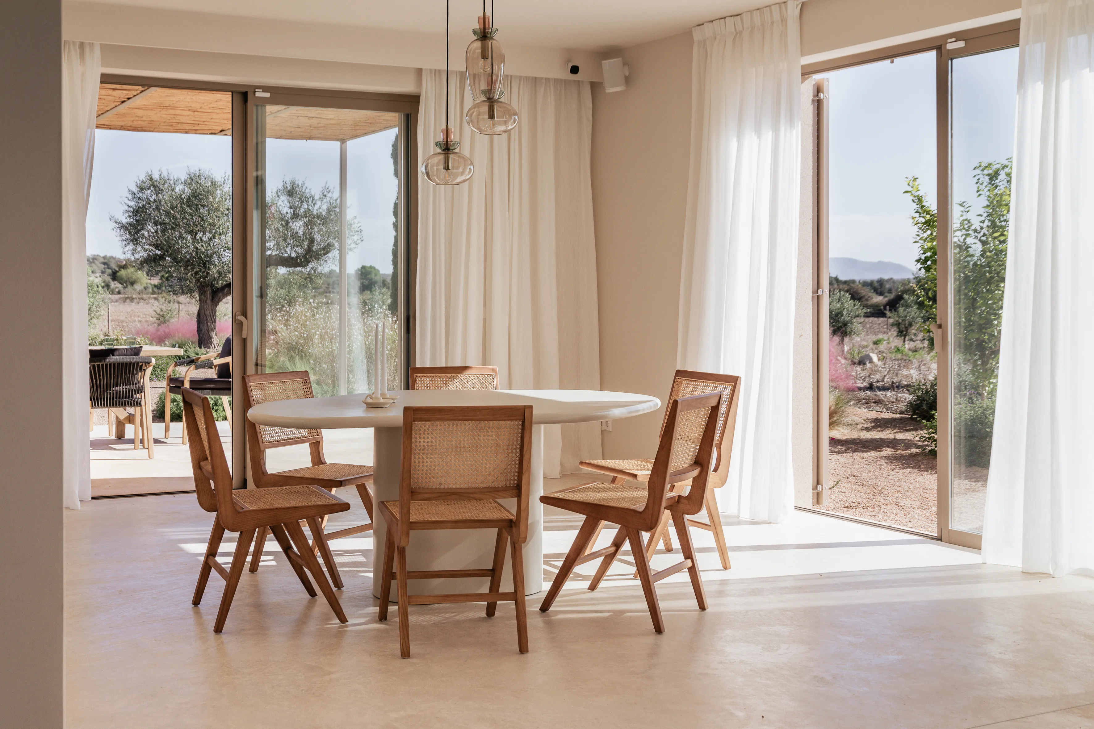 Finca d'Ensueño a Maria de la Salut: Fusió de Vida Mediterrània i Elegància Moderna-4