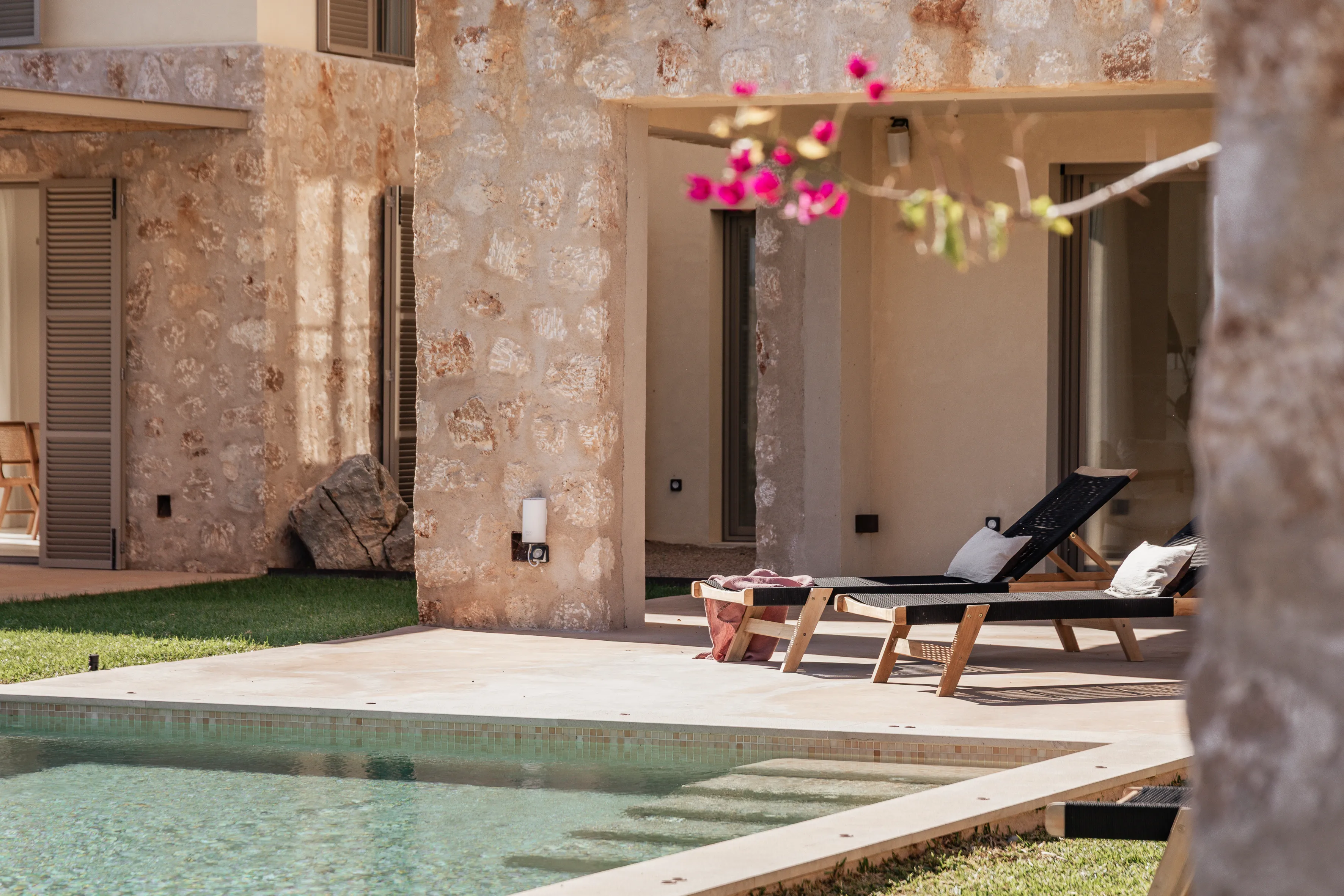 Lo stile di vita mediterraneo incontra l'eleganza moderna: una finca da sogno in una posizione tranquilla a Maria de la Salut.-3