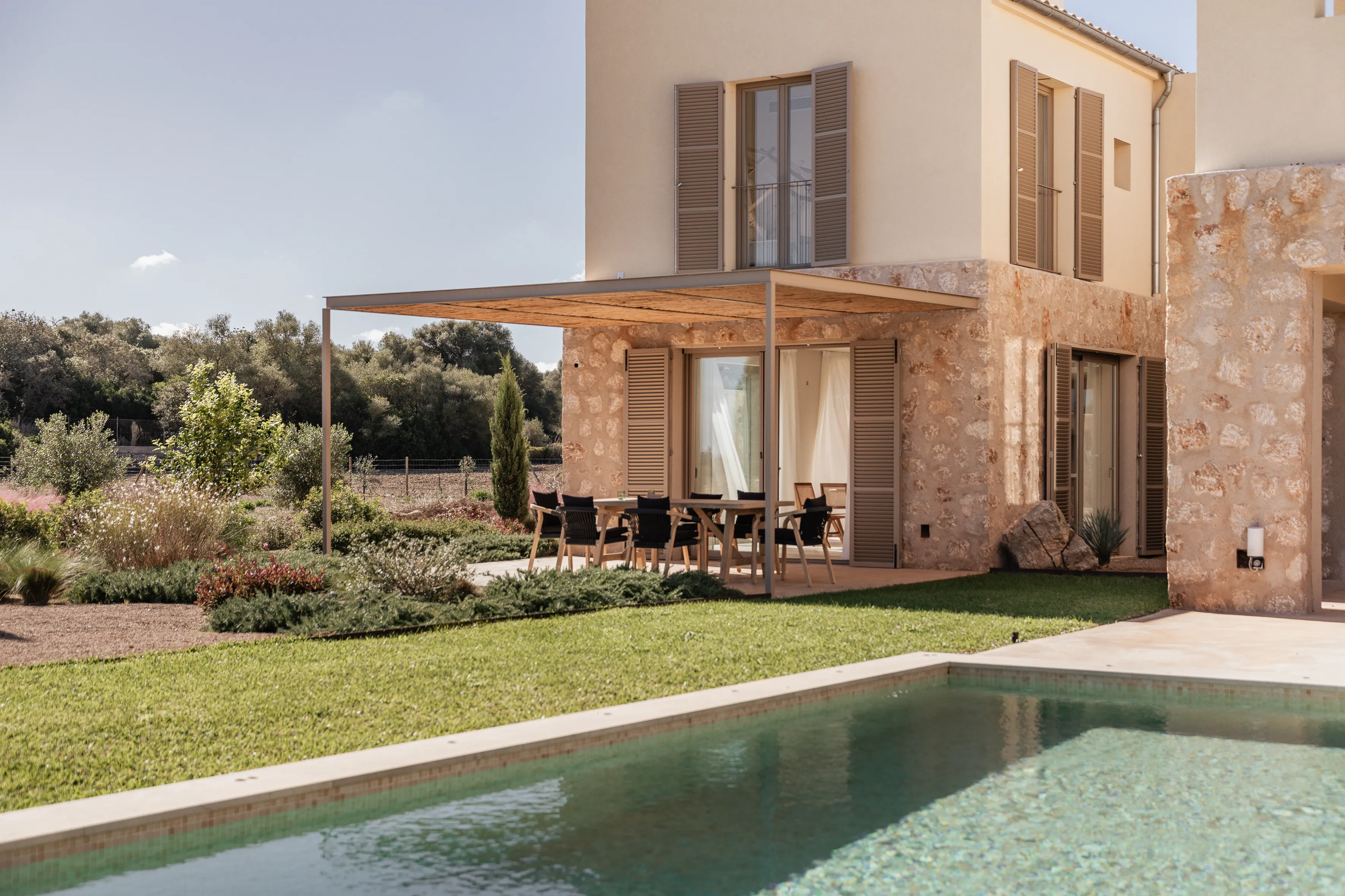 Mediterrane levensstijl ontmoet moderne elegantie - een droomachtige finca op een rustige locatie in Maria de la Salut.-10