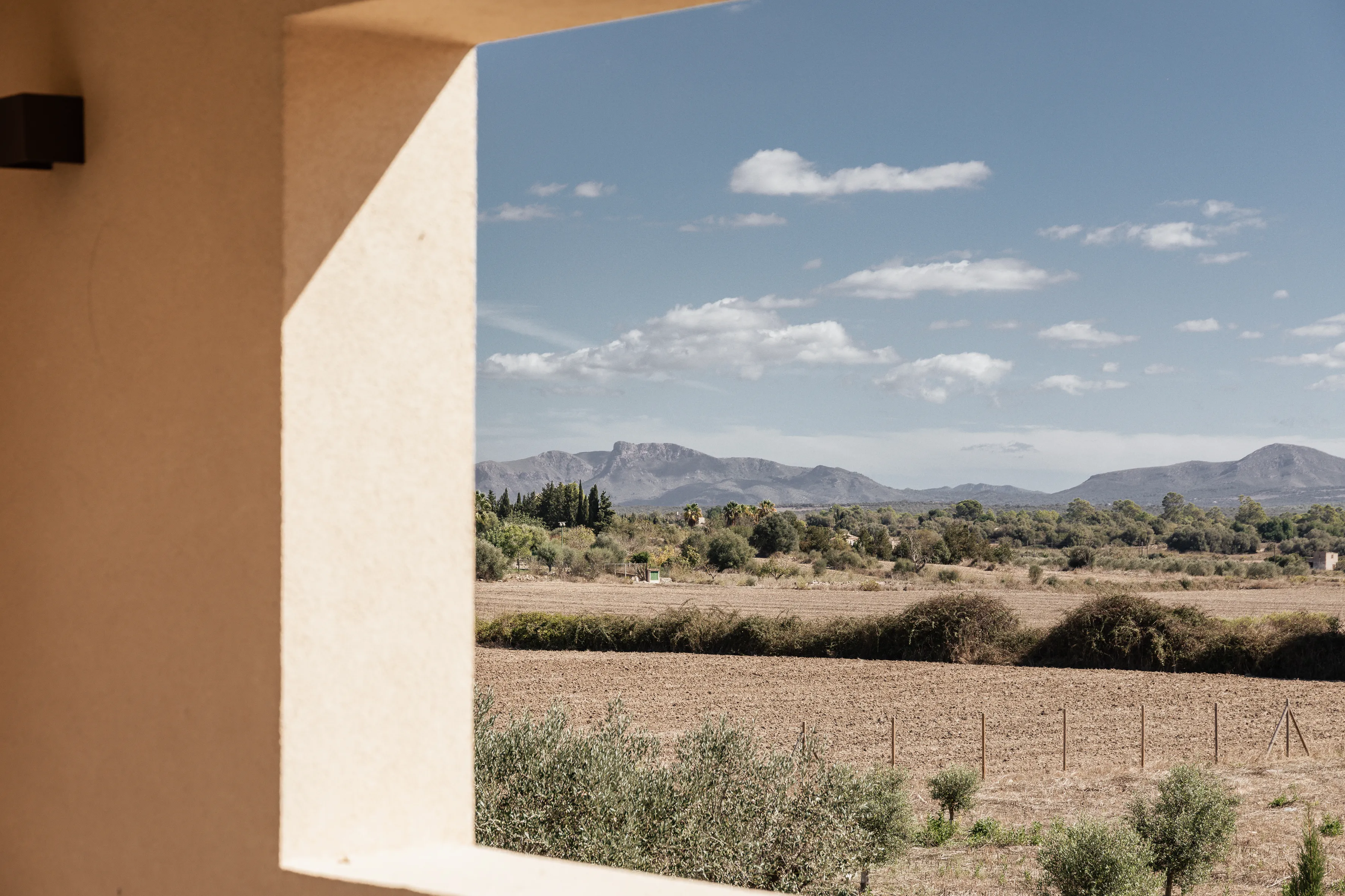 Lo stile di vita mediterraneo incontra l'eleganza moderna: una finca da sogno in una posizione tranquilla a Maria de la Salut.-7