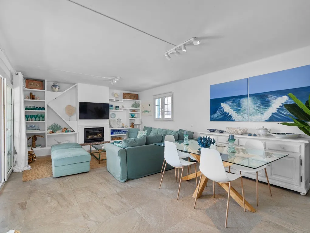 En families drømmehus nær stranden med privat pool-6