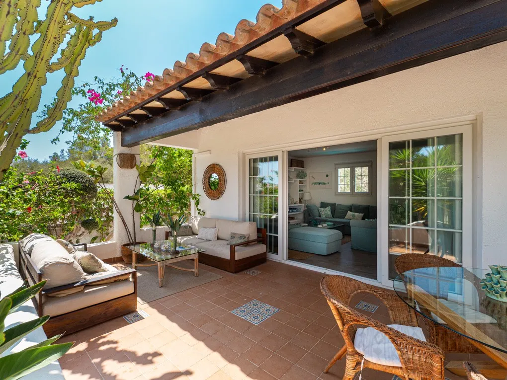 En families drømmehus nær stranden med privat pool-2