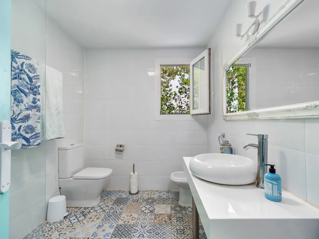 En families drømmehus nær stranden med privat pool-11