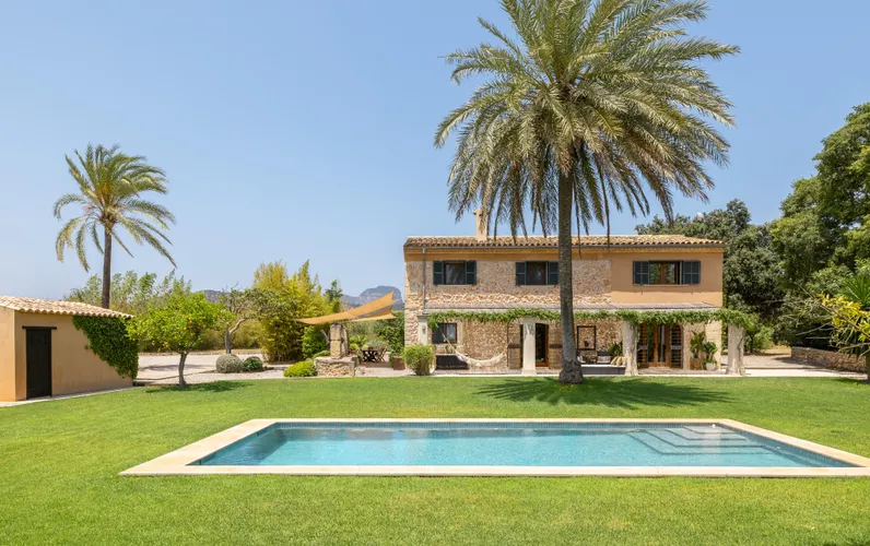 Country house with holiday rental licence