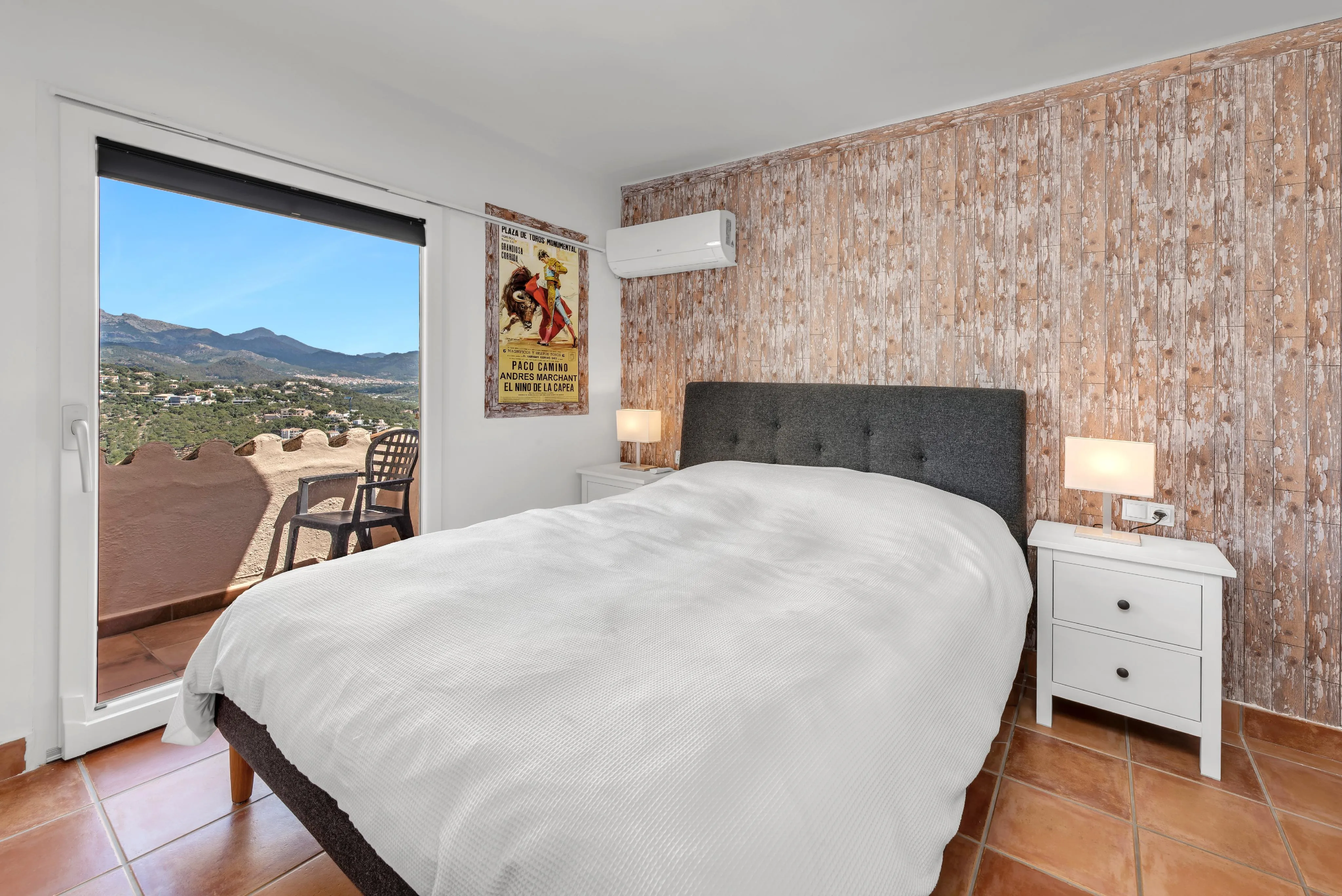 Śródziemnomorski penthouse z widokiem na port-8