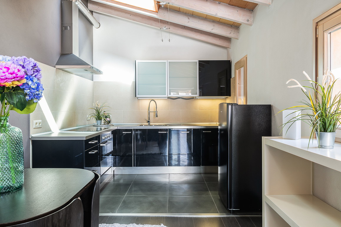 Stylish penthouse with spacious terraces in the heart of the Old Town-8