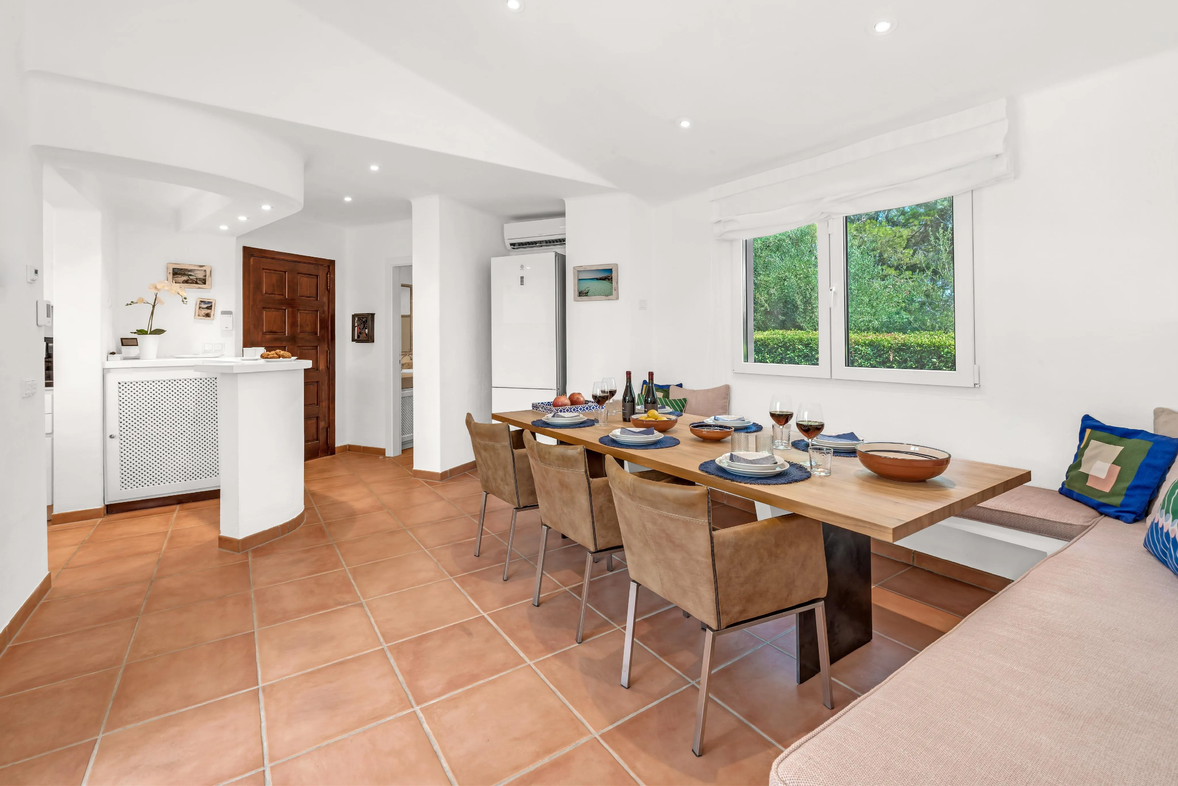 Mediterranean Villa with Guest House-5