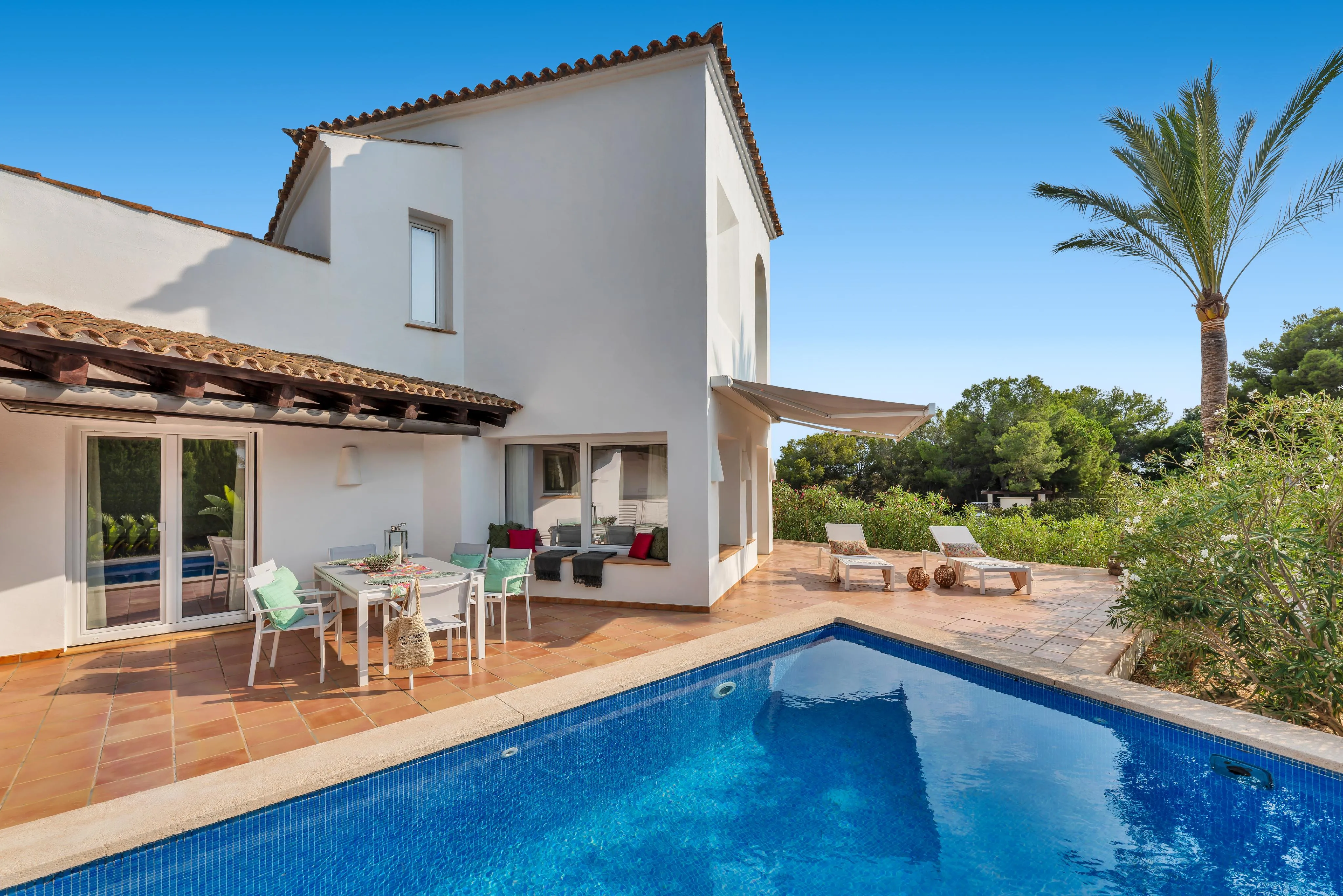 Mediterranean Villa with Guest House-10