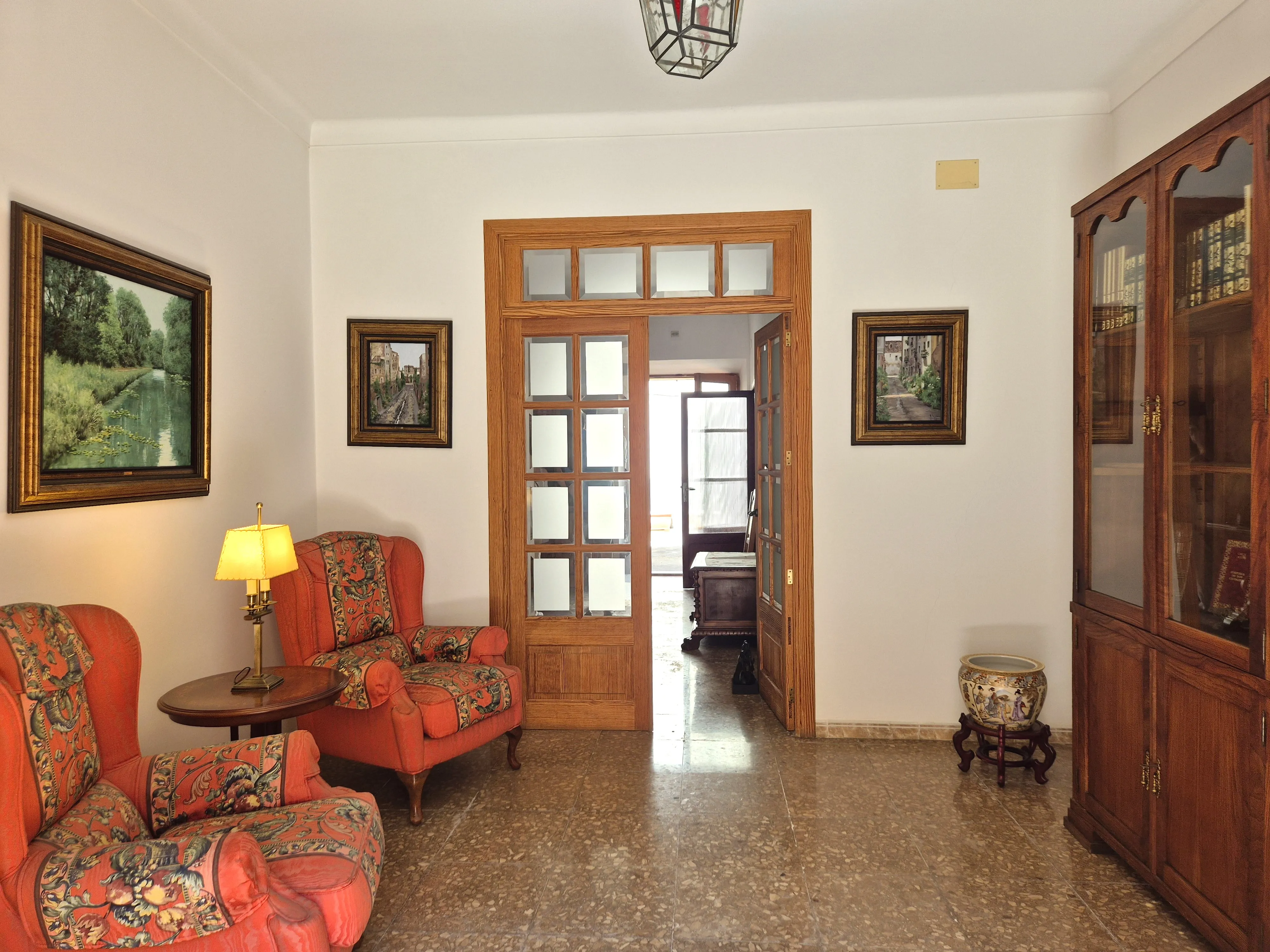 Àmplia casa de poble amb pati interior a Sencelles-15