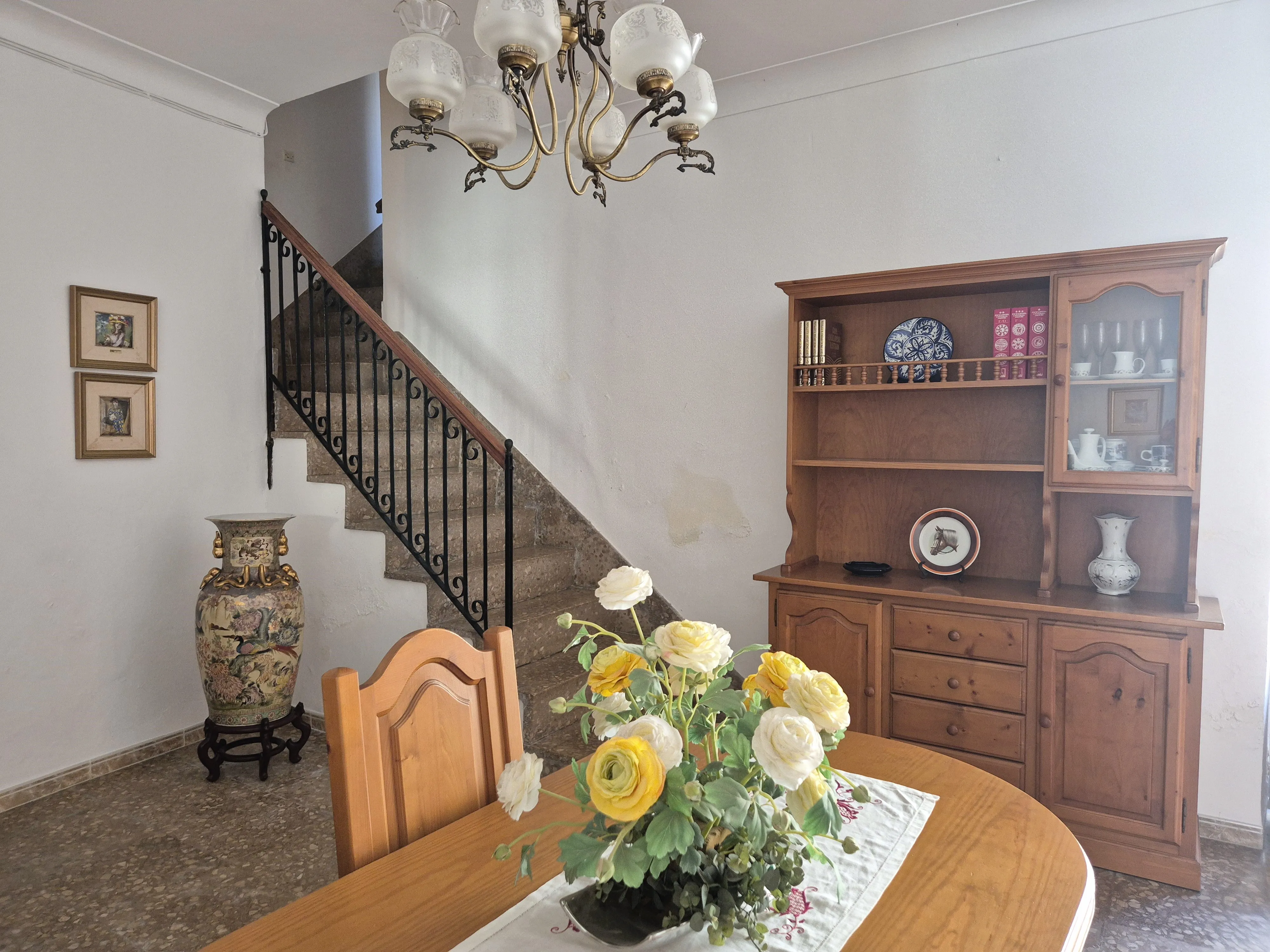 Àmplia casa de poble amb pati interior a Sencelles-4