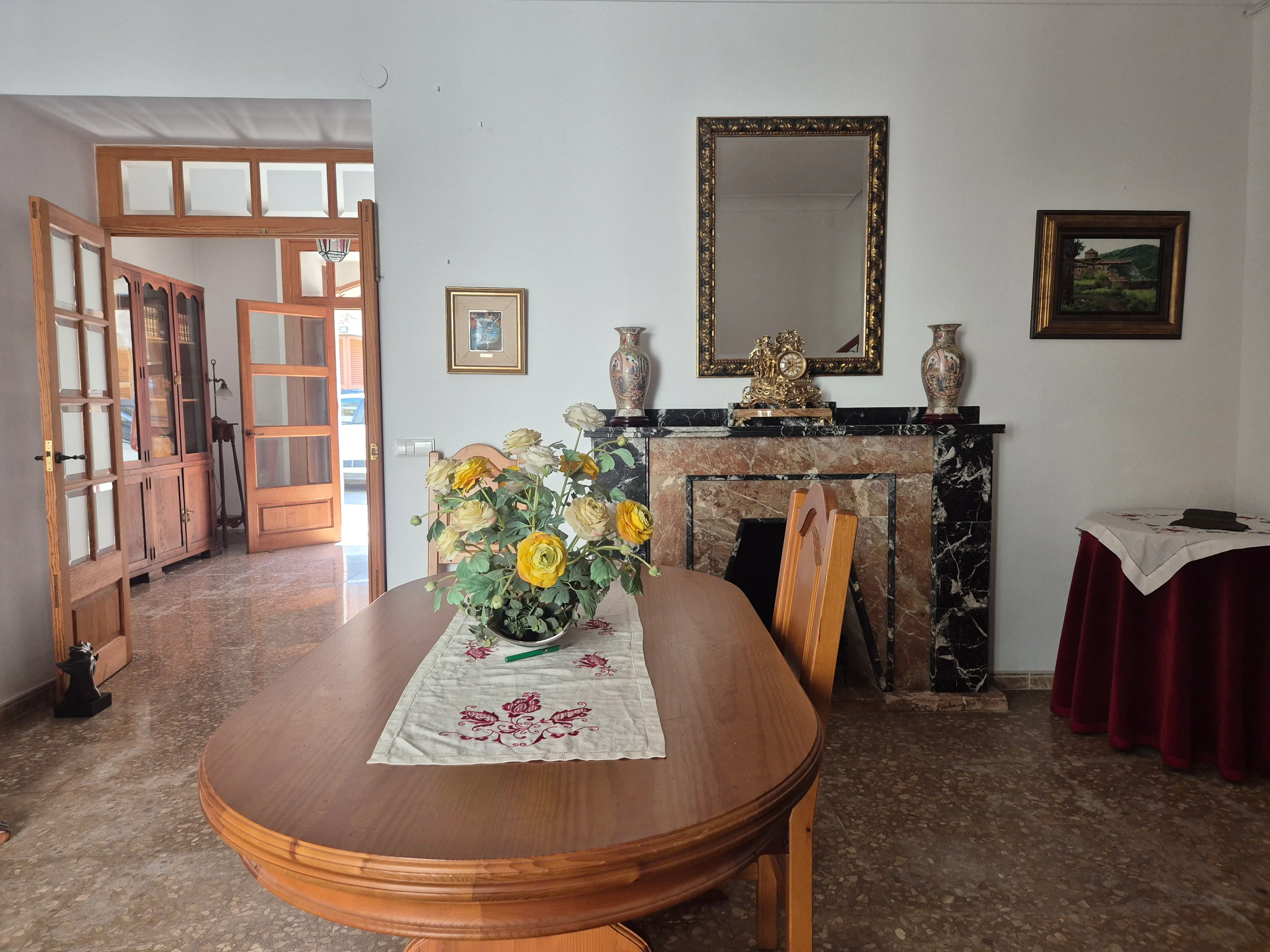 Àmplia casa de poble amb pati interior a Sencelles-3