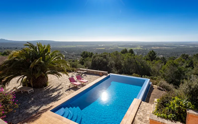 Mediterrane Villa mit Panoramablick nahe Palma
