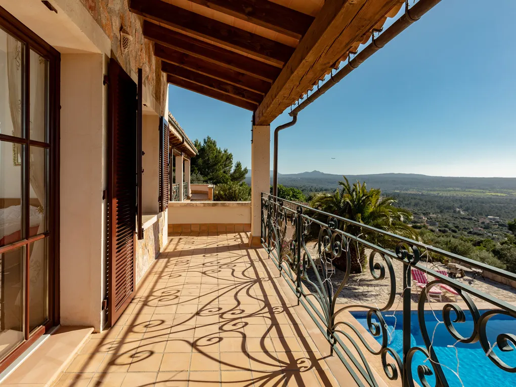 Mediterrane Villa mit Panoramablick nahe Palma-12