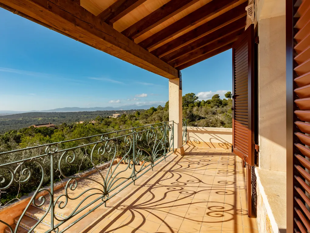Mediterrane Villa mit Panoramablick nahe Palma-13