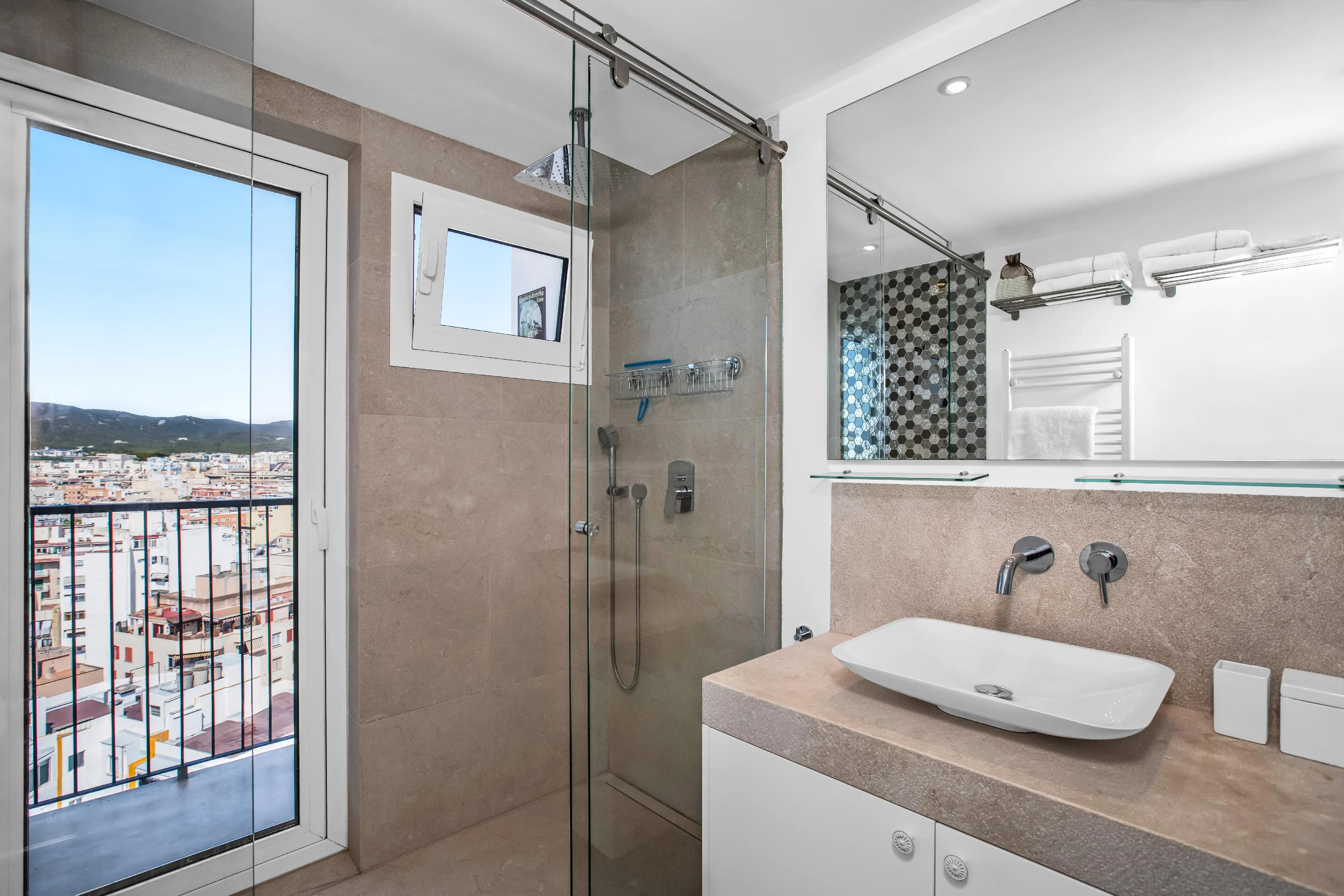 Lichtdurchflutete Wohnung mit 360º Panoramablick in Es Fortí-10