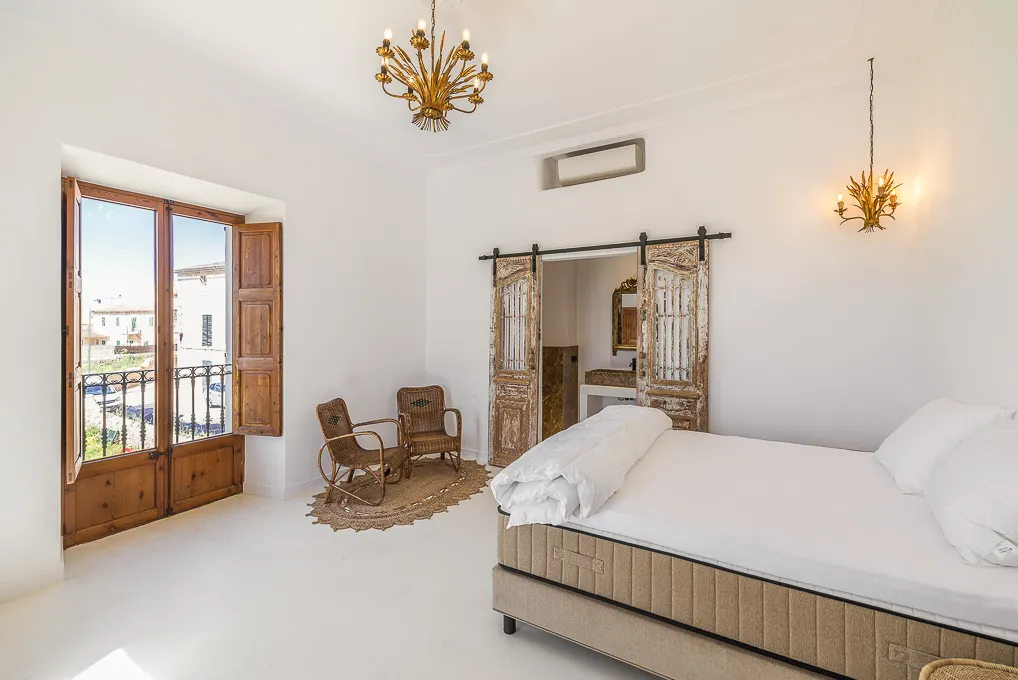 Extraordinaria finca modernizada en Santa Maria-18