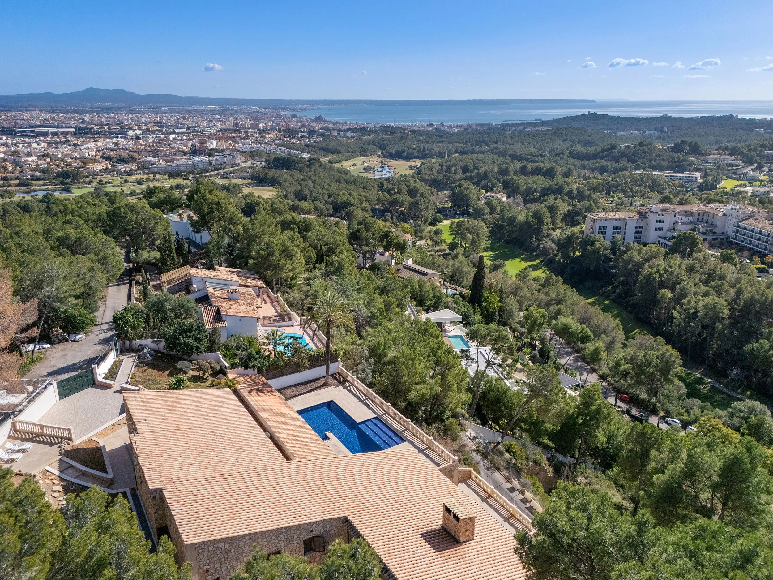 Exquisite Stone-Faced Villa with Panoramic Sea Views in Son Vida-22