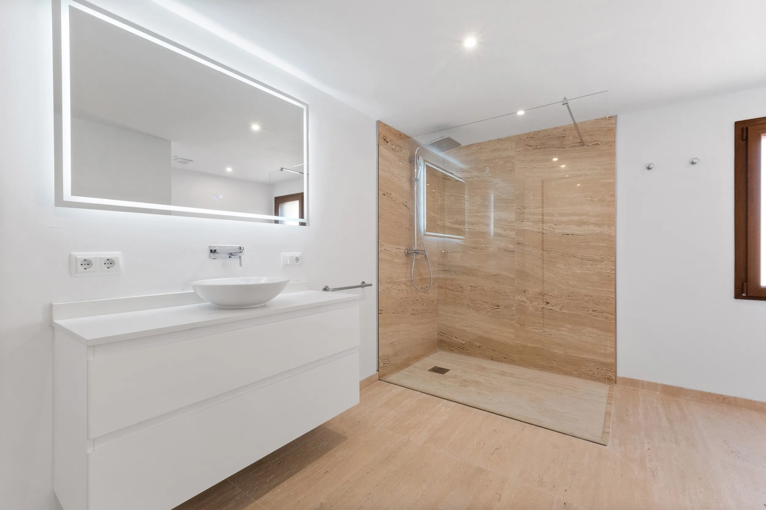 Impresionante villa de piedra con vistas panorámicas al mar en Son Vida-17