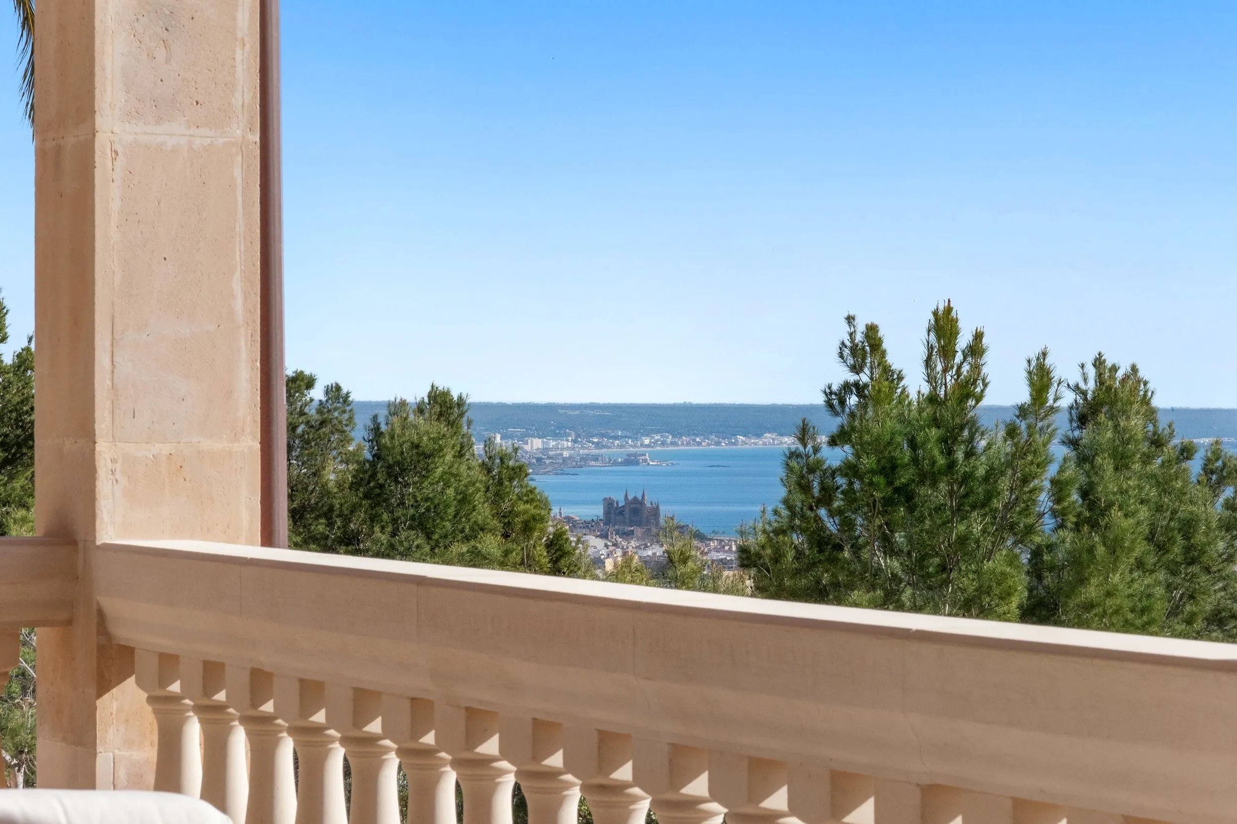 Exquisite Stone-Faced Villa with Panoramic Sea Views in Son Vida-11