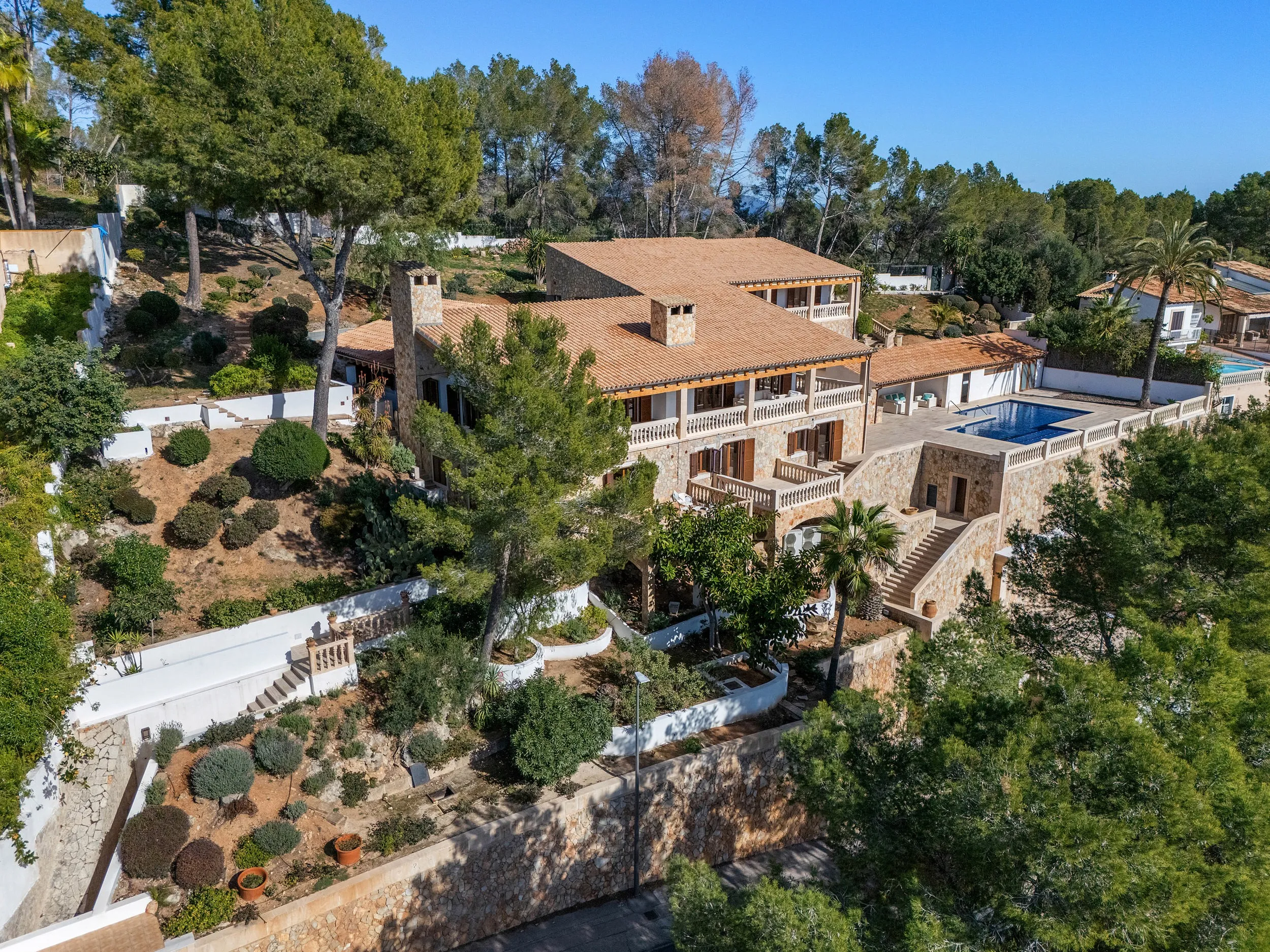 Exquisite Stone-Faced Villa with Panoramic Sea Views in Son Vida-21