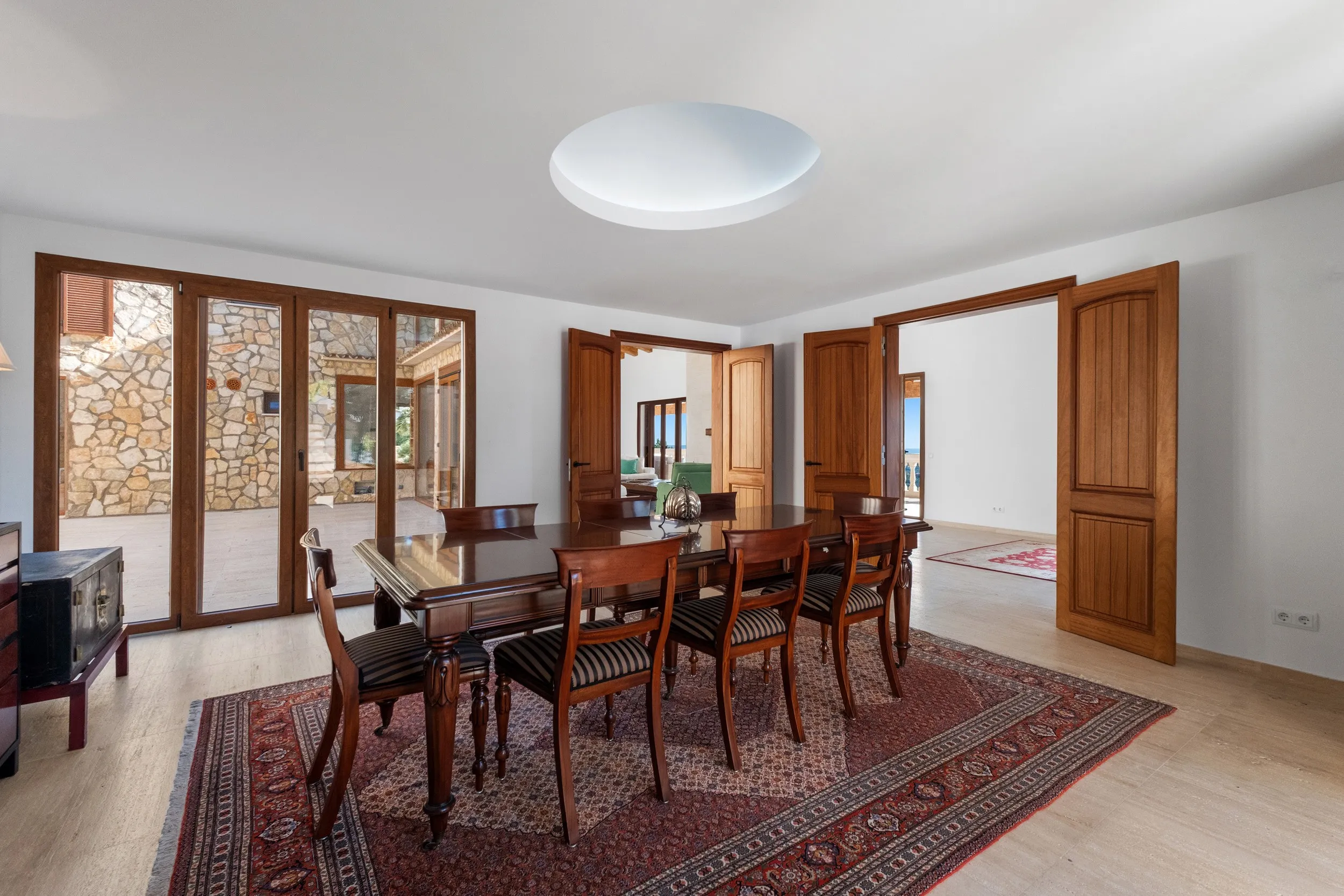 Udsøgt stenvendt villa med panoramaudsigt over havet i Son Vida-7