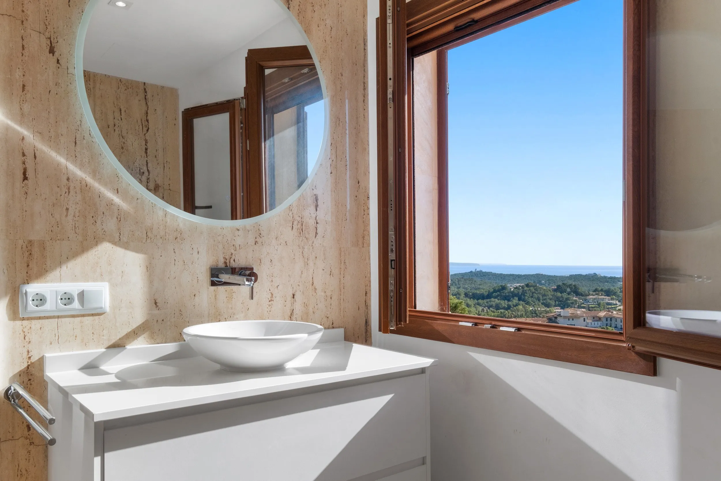 Exquisite Stone-Faced Villa with Panoramic Sea Views in Son Vida-20