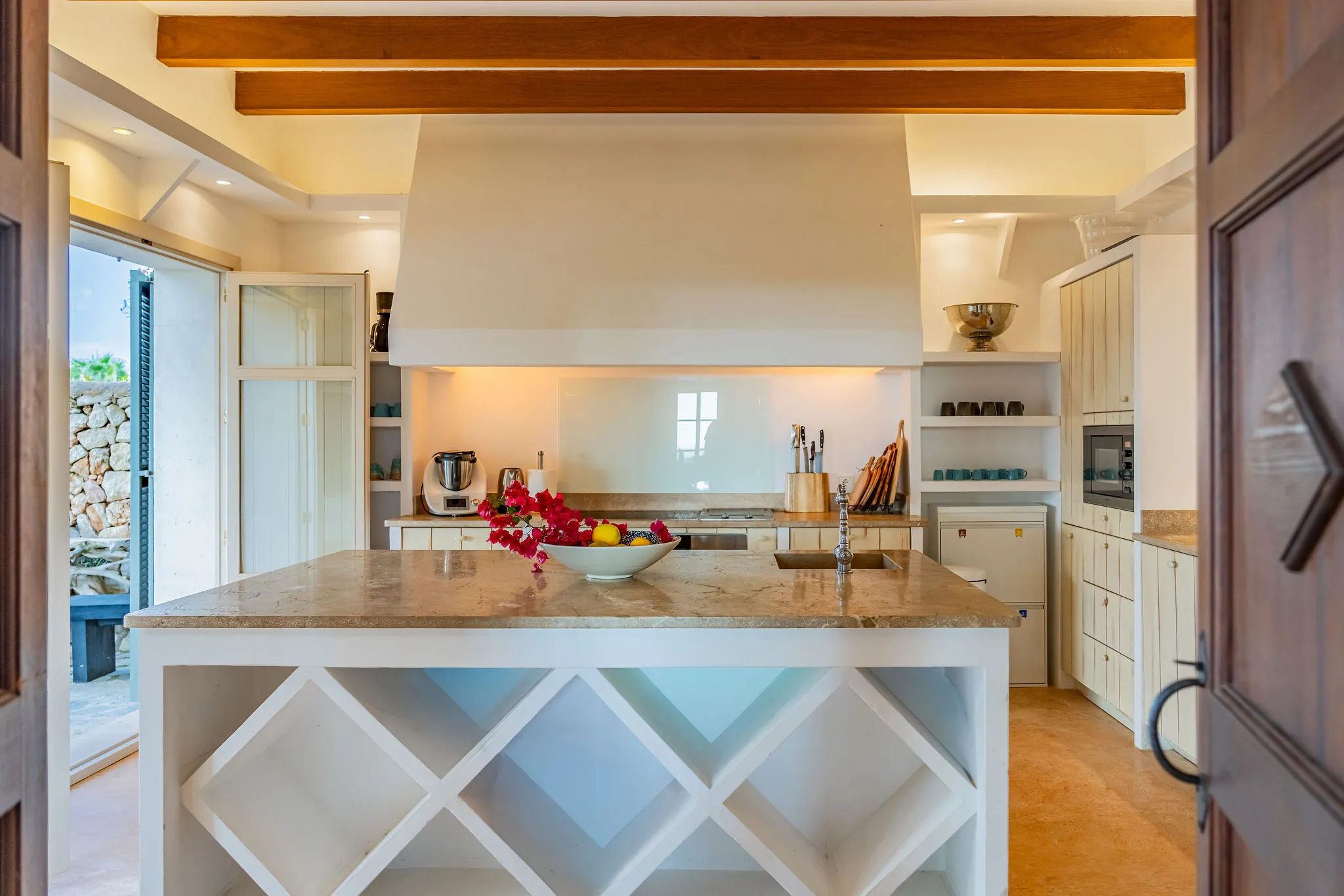 Уникальный оазис в финке в окружении средиземноморской природы-7