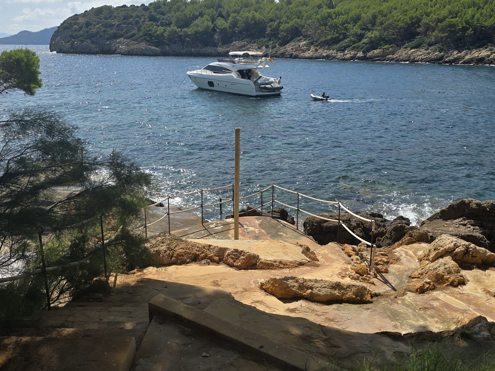 "VILLA BARDO" Långtidsuthyrning av bostad i Formentor